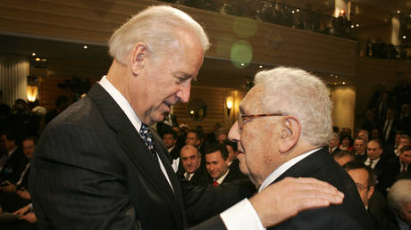 Biden vergleicht sich mit Kissinger – World