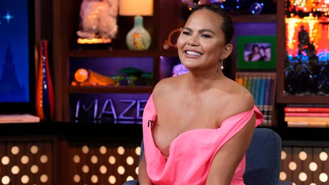 Chrissy Teigen aergert sich ueber Hasser und sagt sie habe