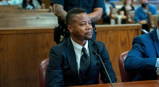 Cuba Gooding Jr laesst sich im Vergewaltigungsprozess nieder