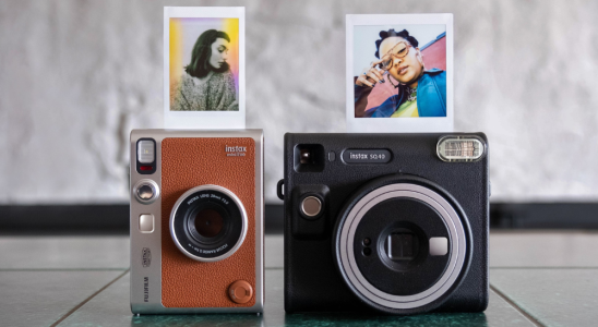 Die braune Farbvariante Fujifilm Instax Square SQ40 und Instax mini