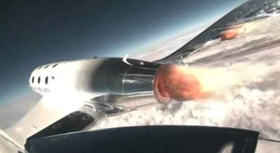 Die ersten zahlenden Kunden von Virgin Galactic besuchen den Rand