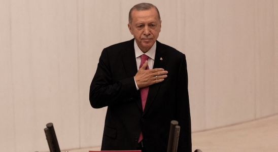 Erdogan Der tuerkische Praesident Erdogan legt seinen Amtseid ab und