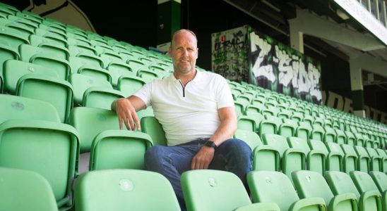 FC Groningen praesentiert Trainer Lukkien „Es muss wieder um Fussball