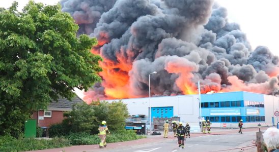 Feuer in Geschaeftslokal Ter Aar unter Kontrolle Innere