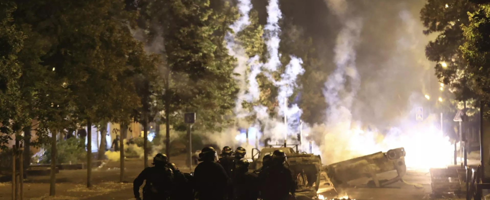 Frankreich bereitet sich nach Unruhen wegen Polizeischuessen auf weitere Gewalt