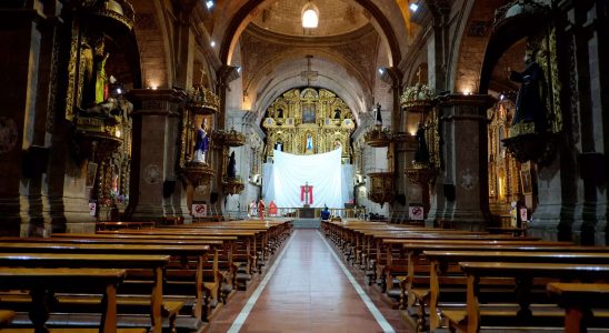 Kirche Spaniens katholische Kirche findet ueber acht Jahrzehnte hinweg Hunderte