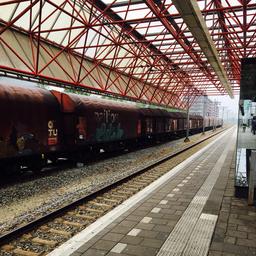 Kurzzeitig weniger Zuege aufgrund einer Stoerung am Bahnhof Zaandam der