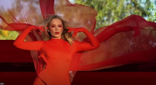 Kylie Minogue landet den groessten Hit seit ueber zehn Jahren