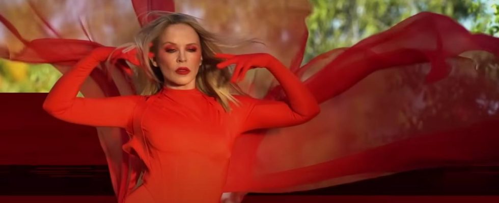 Kylie Minogue landet den groessten Hit seit ueber zehn Jahren