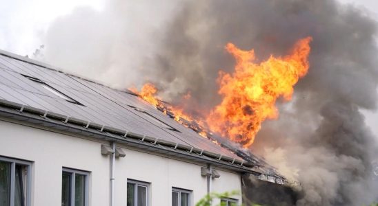 Mehrere Haeuser in Arnheim brennen hundert Haeuser evakuiert Innere