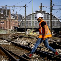 Menschenmassen auf der Strecke Amsterdam wegen Beyonce Konzerten und Wartungsarbeiten erwartet