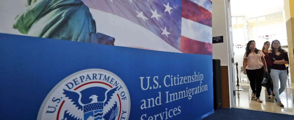 Mit 320 Lakh H 1B Visa im Geschaeftsjahr 2022 stehen Inder weiterhin