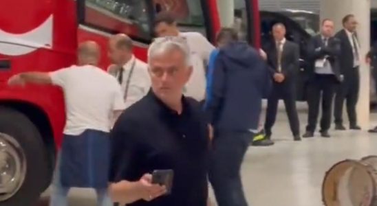 Mourinho sperrte vier Europapokalspiele wegen des Angriffs auf Schiedsrichter Taylor