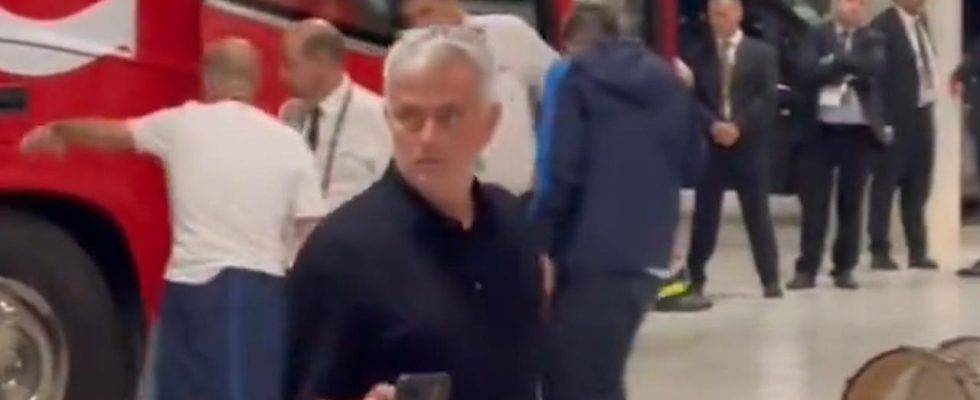 Mourinho sperrte vier Europapokalspiele wegen des Angriffs auf Schiedsrichter Taylor