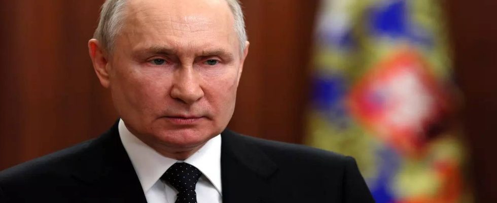 Praesident Putin wirft West vor er wolle dass sich die