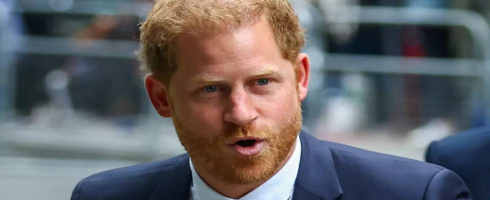 Prinz Harry erzaehlt der britischen Gerichtspresse dass Blut an seinen