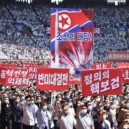 Tausende Nordkoreaner gehen mit antiamerikanischen Parolen auf die Strasse