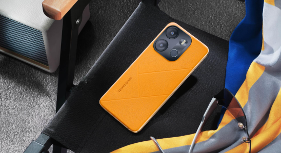 Tecno kuendigte die neue Farbe Magic Skin Orange mit Lederoberflaeche