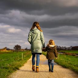 Wettervorhersage Regen und Wind koennen den Durchbruch der Sonne oertlich