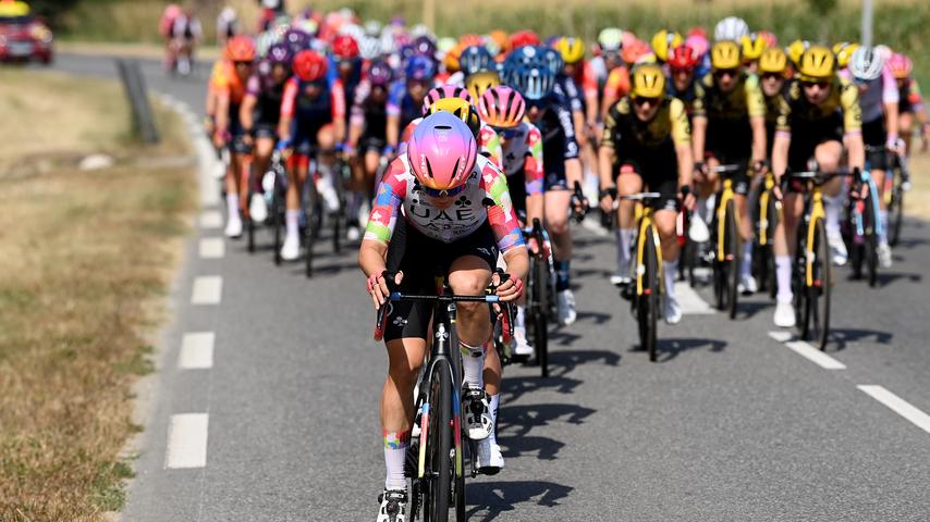 1690600815 260 Van Vleuten und Vollering setzen ihre sportliche Fehde bei Tourmalet