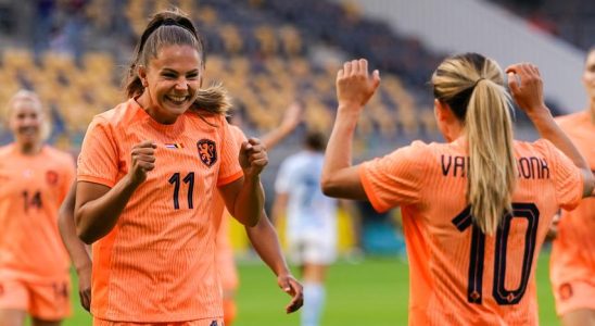 Auch Orange ueberzeugt im WM Abschiedsspiel „Aber der WM Titel ist nicht