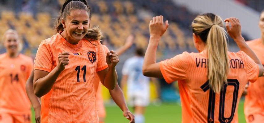 Auch Orange ueberzeugt im WM Abschiedsspiel „Aber der WM Titel ist nicht