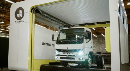 Ausreichend um den Austausch von Elektrofahrzeugbatterien bei Mitsubishi Lkw in Japan