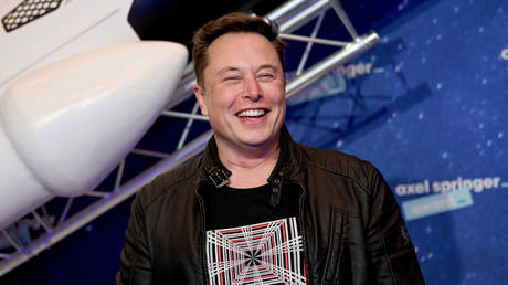 Elon Musk gruendet neues KI Unternehmen – World