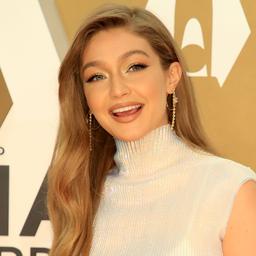 Gigi Hadid wegen Besitzes von medizinischem Marihuana verhaftet Verleumden