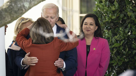 Joe Biden ist fuer mich immer noch „ein Kind –