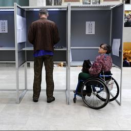 Neuwahlen finden fruehestens Mitte November statt Herbstschrank