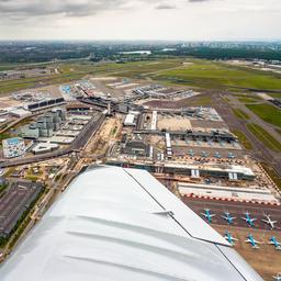 Schiphol muss die Zahl der Fluege noch um fast ein