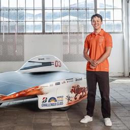 Tubantia Arman 22 aus Almelo bastelt an einem Solarauto