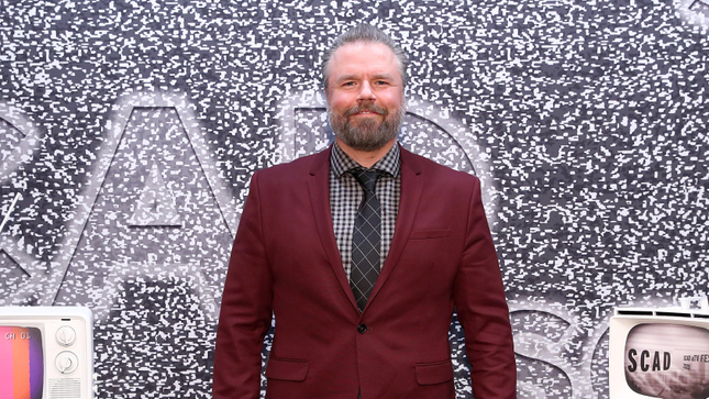 Tyler Labine erholt sich von einem „potenziell toedlichen Blutgerinnsel