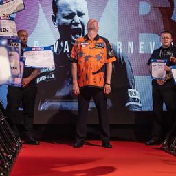 Van Barneveld verliert gegen Searle und ist schnell bereit zum