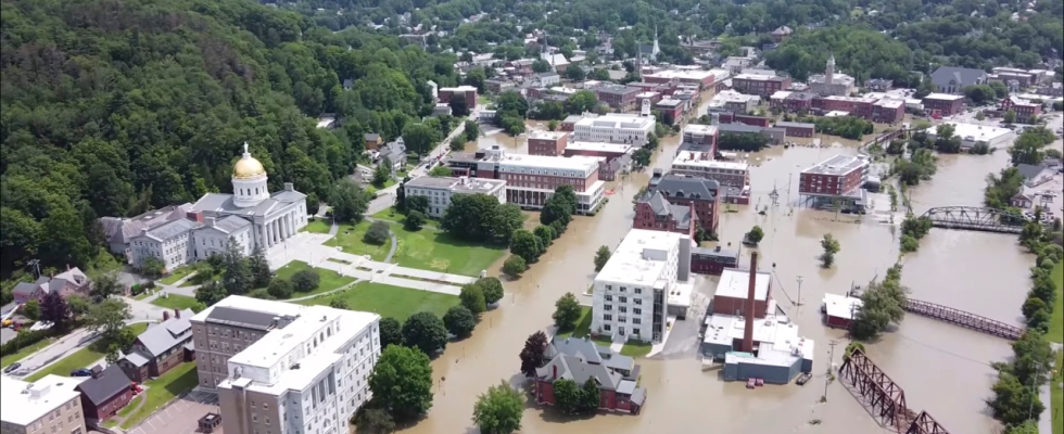 Vermont Zweiter Tag der Ueberschwemmungen in Vermont Schlammiges Wasser erreicht