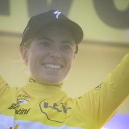 Vollering sichert sich den Tour Sieg Kopecky wirft Van Vleuten von