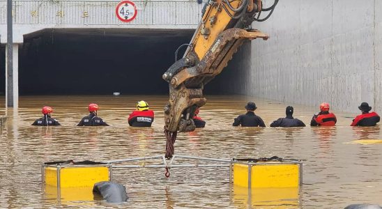 Yoon Zahl der Todesopfer bei Ueberschwemmungen in Suedkorea steigt auf