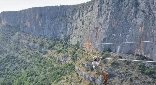 Yvonne baumelte anderthalb Stunden lang ueber einer Schlucht in Kroatien