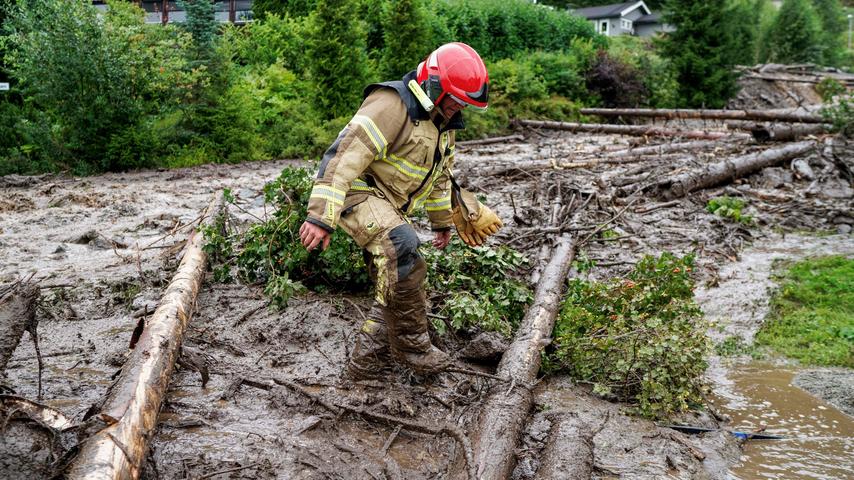 1691596569 697 Tausende wurden in Norwegen aufgrund des hoechsten Flusspegels seit fuenfzig