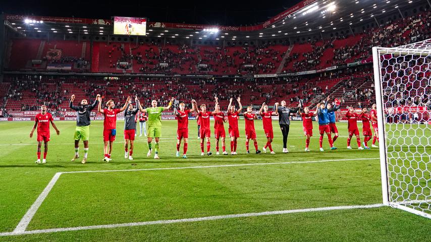 1691705784 774 Der FC Twente schlaegt Riga und steht kurz vor einem