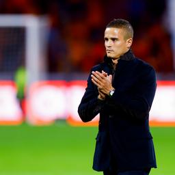 Afellay beginnt in der Jugend von Feyenoord als Assistent der