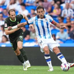 Blind macht die ersten Minuten in La Liga fuer Girona