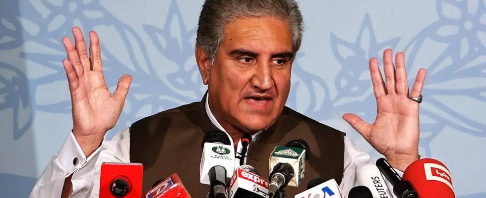 Der Vorsitzende der pakistanischen Oppositionspartei Shah Mehmood Qureshi wurde festgenommen