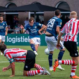 Der sehr junge Debuetant Sauer rettet Feyenoord bei Sparta „Augen