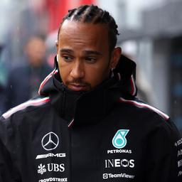 Der siebenmalige Champion Hamilton 38 verlaengert seinen Vertrag mit Mercedes