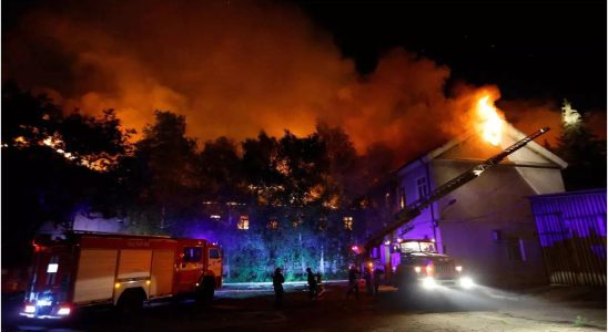 Drei Tote bei naechtlichen Luftangriffen und Beschuss in der gesamten