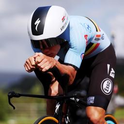 Evenepoel gewinnt den Weltmeistertitel im Zeitfahren der neunzehnjaehrige Tarling ueberrascht