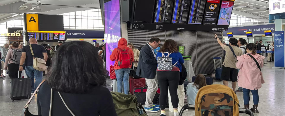 Flugkontrolle Britische Fluglotsen sagen dass Flugdaten einen Fehler verursachten der