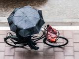 Code geel in oostelijke helft van het land vanwege onweer, regen en hagel